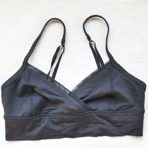 Lululemon Women 4 Black Ujjayi Bra